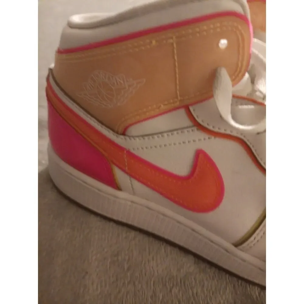 Nike Air Jordan 1 Mid GS Edge Glow White Pink Blast CV4611-100 Girls Size 6Y